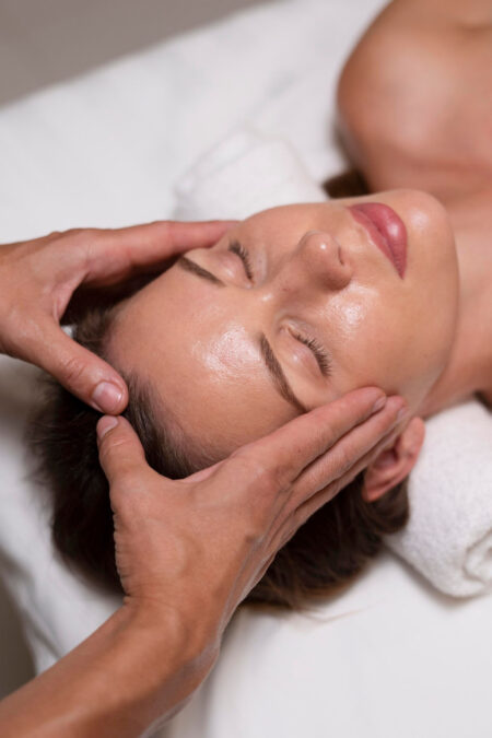 Glow & Luxury Facial